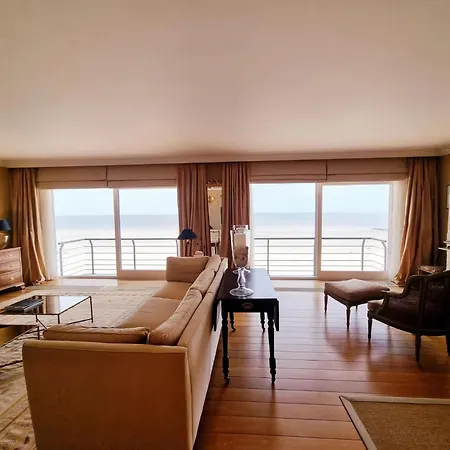 شقة Luxurious With Sea View